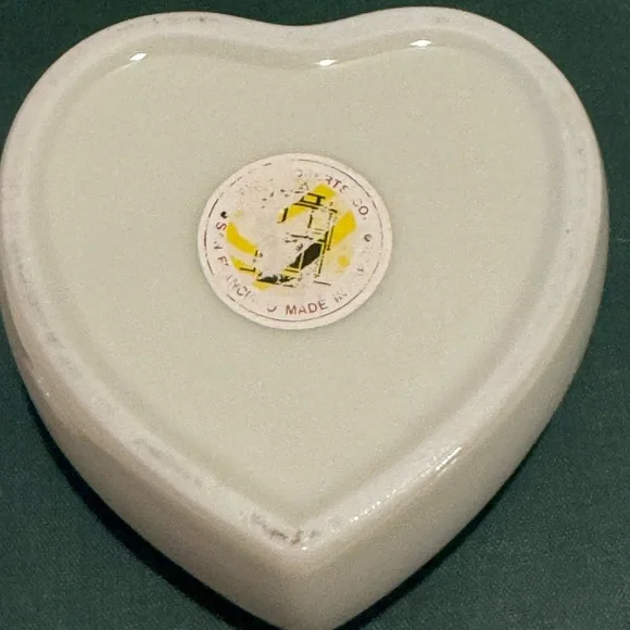 Vintage Fred Roberts Co. Heart Shape Trinket Dish w/ Pink & Purple Flowers - Picture 5 of 10